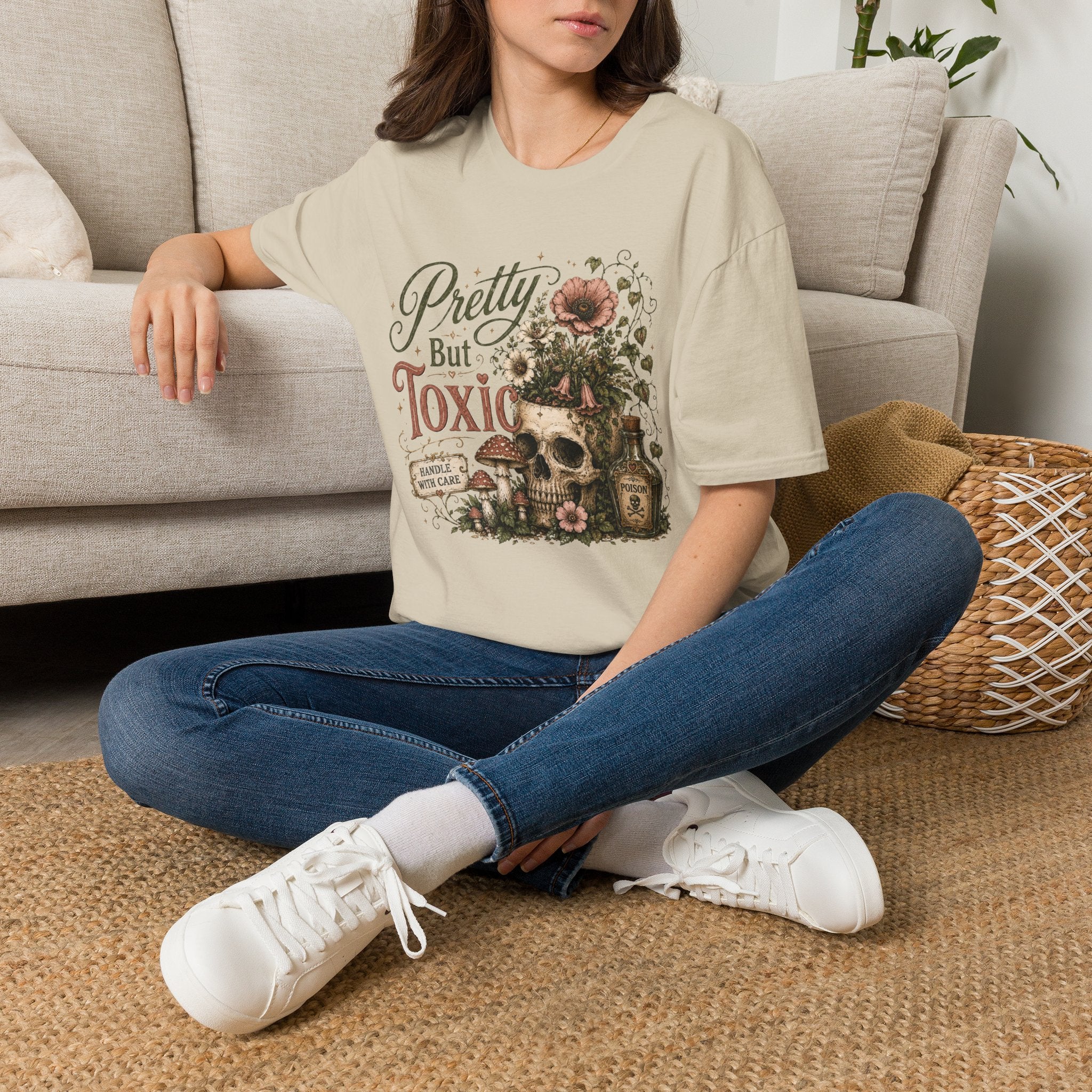 Pretty But Toxic C1 T-Shirt