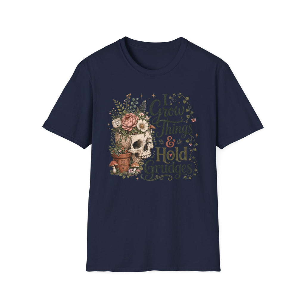 I Grow things hold grudges garden C1 T-Shirt